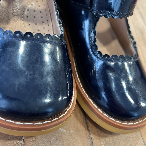 Elephantito navy patent leather scalloped Mary Janes - Picture 3 of 12